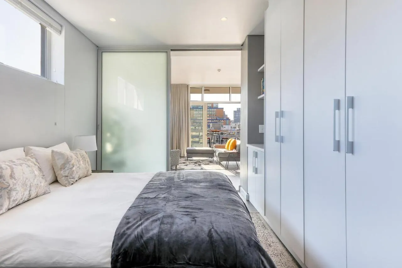 City View 1 Bedroom Apartment In Cbd Cape Town 0*,