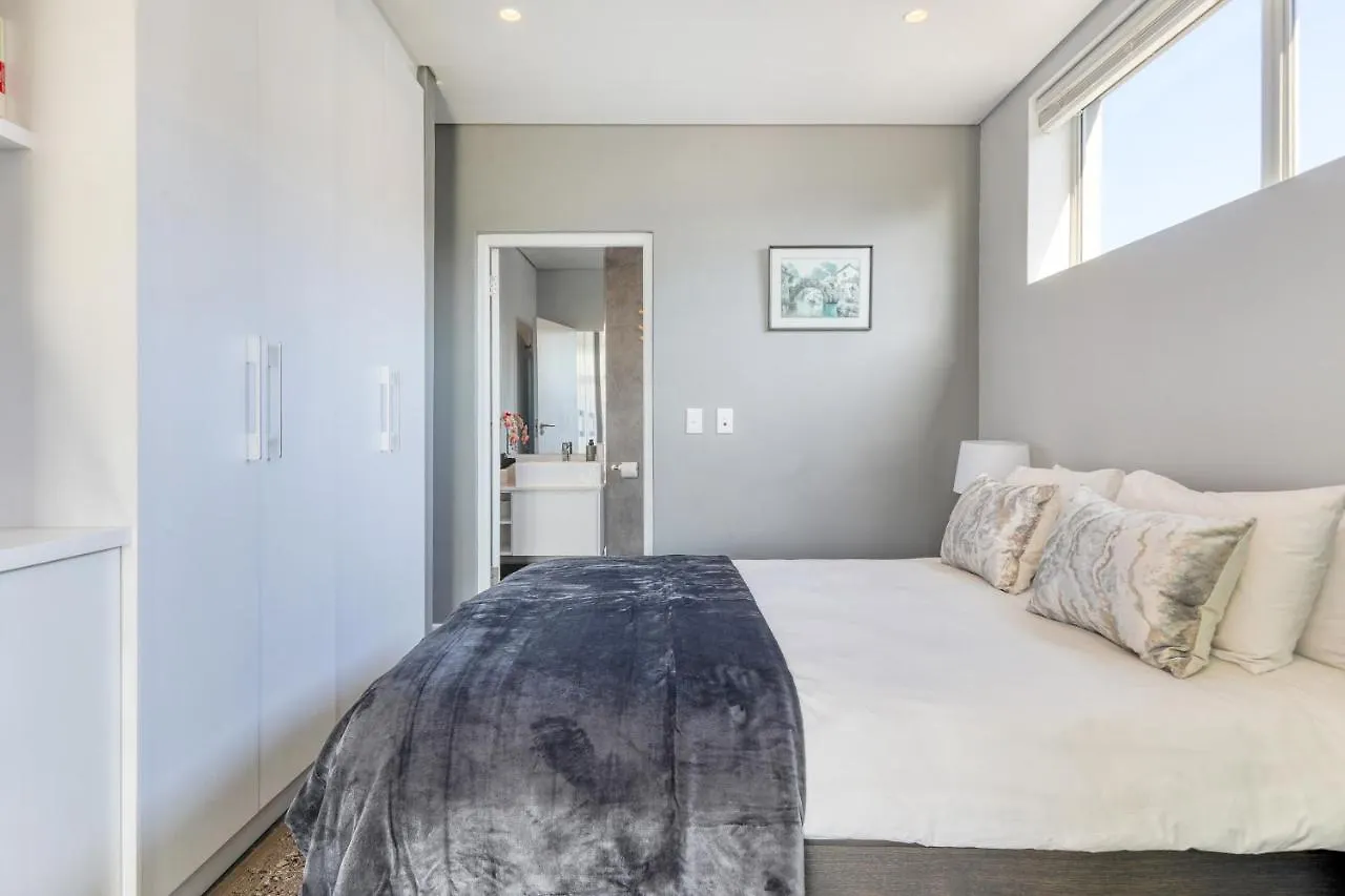 City View 1 Bedroom Apartment In Cbd Cape Town