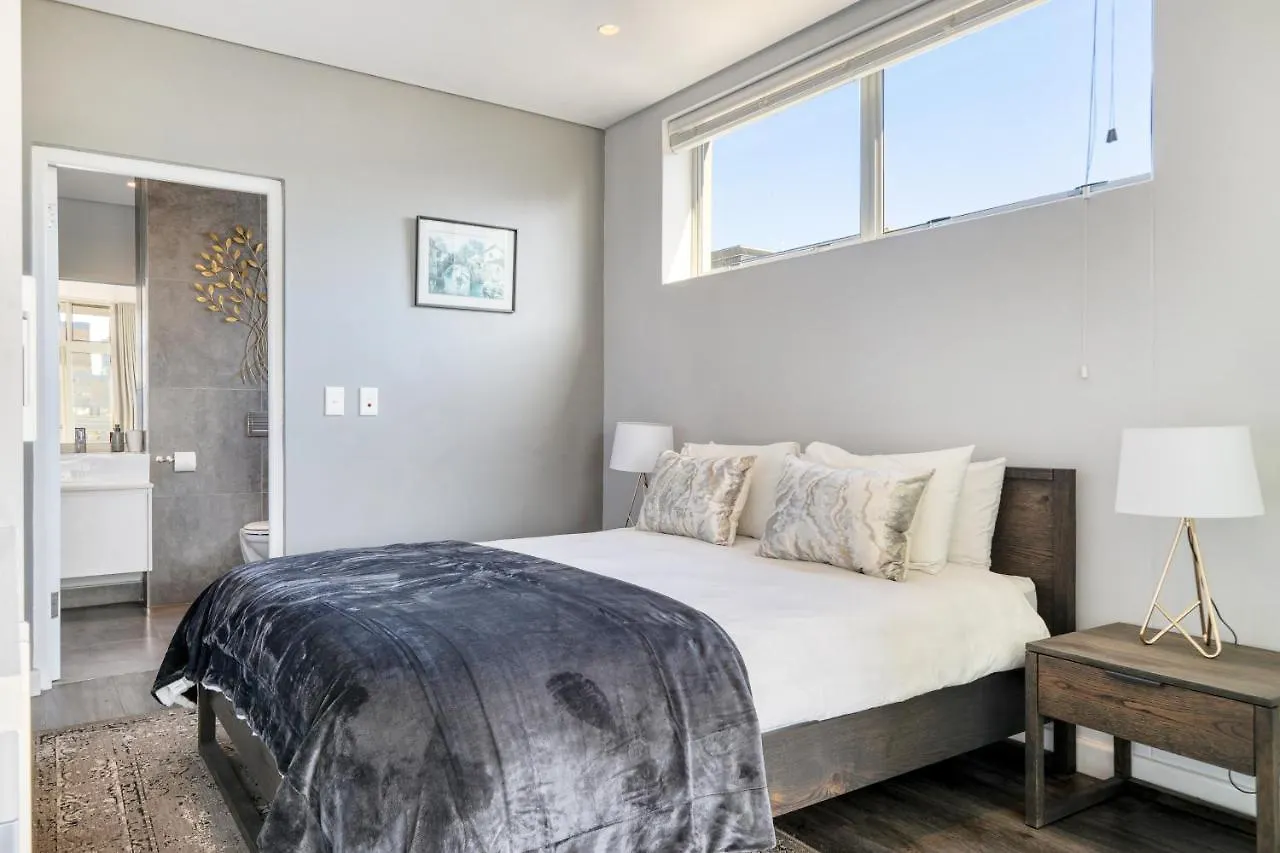City View 1 Bedroom Apartment In Cbd Cape Town