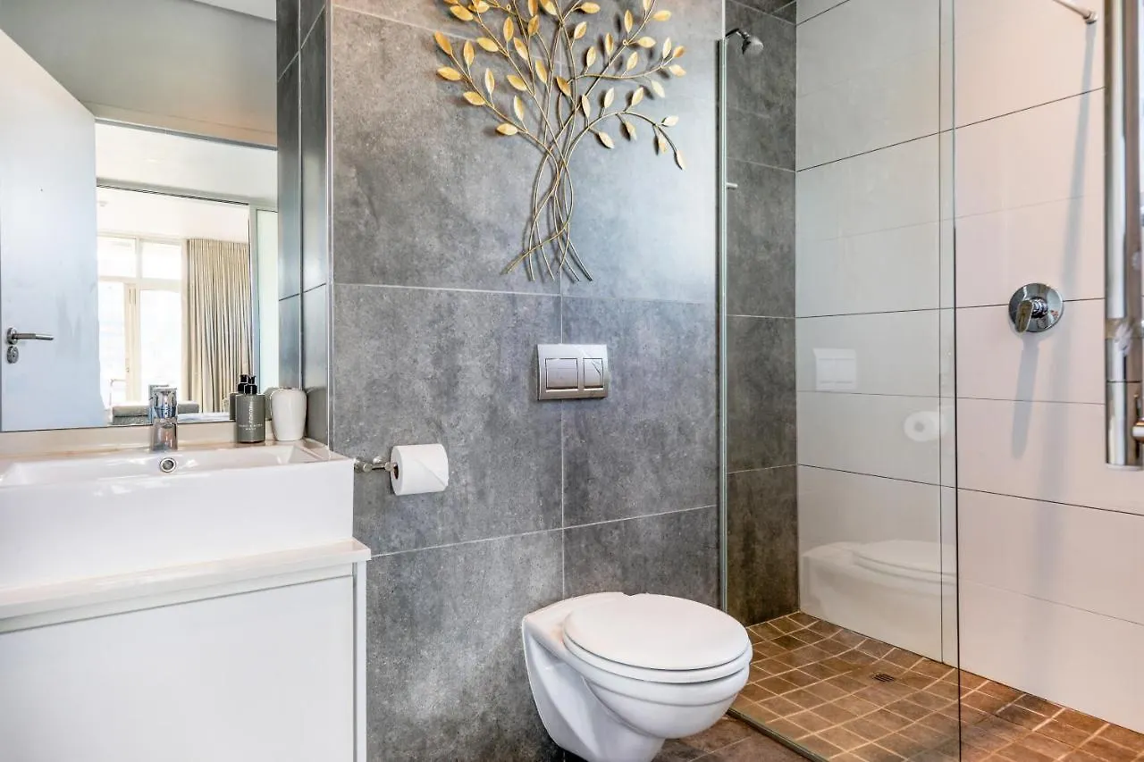 City View 1 Bedroom Apartment In Cbd Cape Town